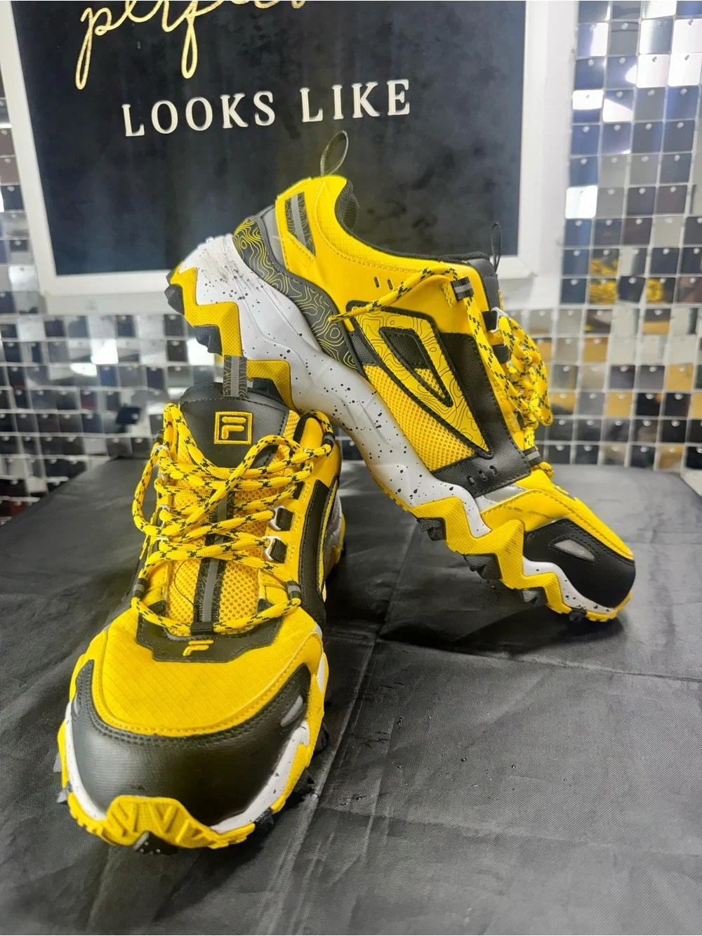 FILA Men's Yellow and Black Trail Running Sneakers